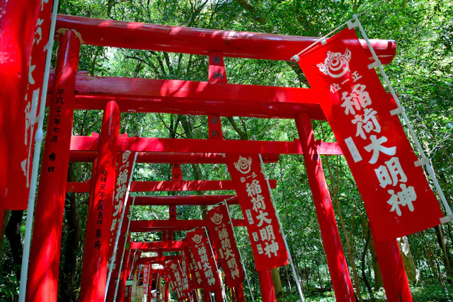Hana no Iwaya Shrine