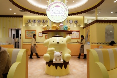 Pompompurin Cafe