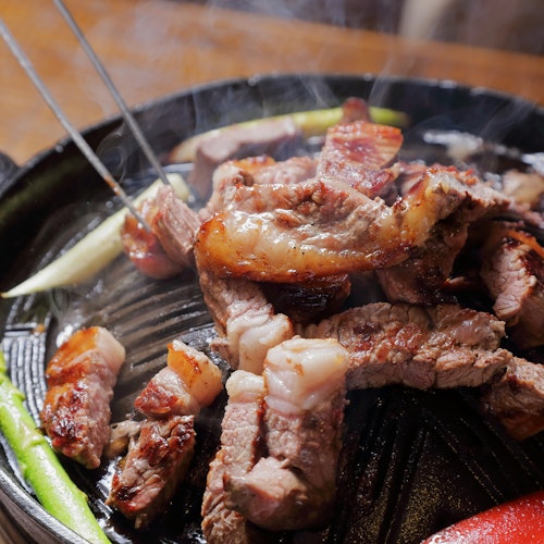 Hokkaido's specialty, grilled lamb meat with plenty of nutrition and deliciousness