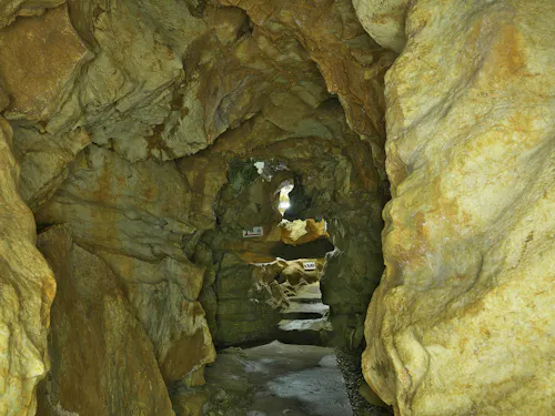 Totsui Limestone Cave Totsui Limestone Cave