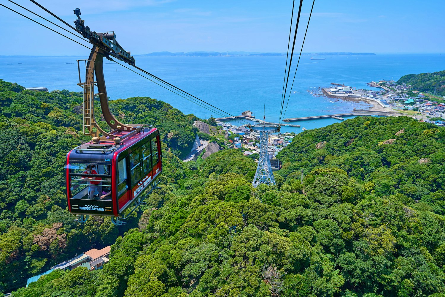 From Nokogiriyama Ropeway in Kanaya, Futtsu City, Chiba Prefecture toward Tokyo Bay