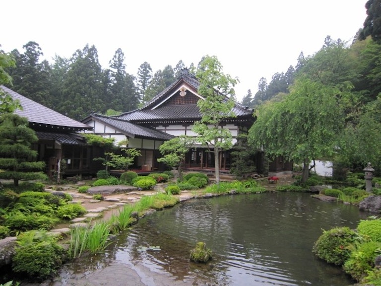 Gyokusenji Temple
