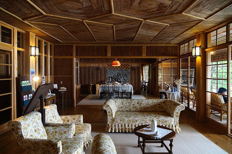 Italian Embassy Villa Memorial Park