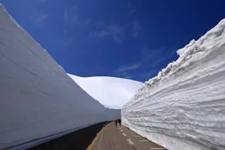 Snow Corridor (Yuki-no-Otani)