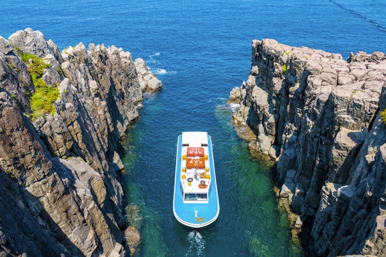 Tojinbo Sightseeing Boat