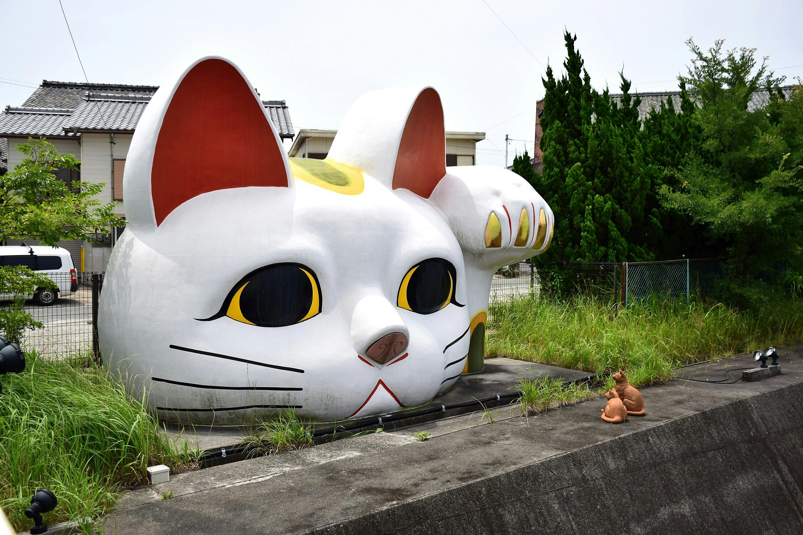 Tokoname Maneki-Neko