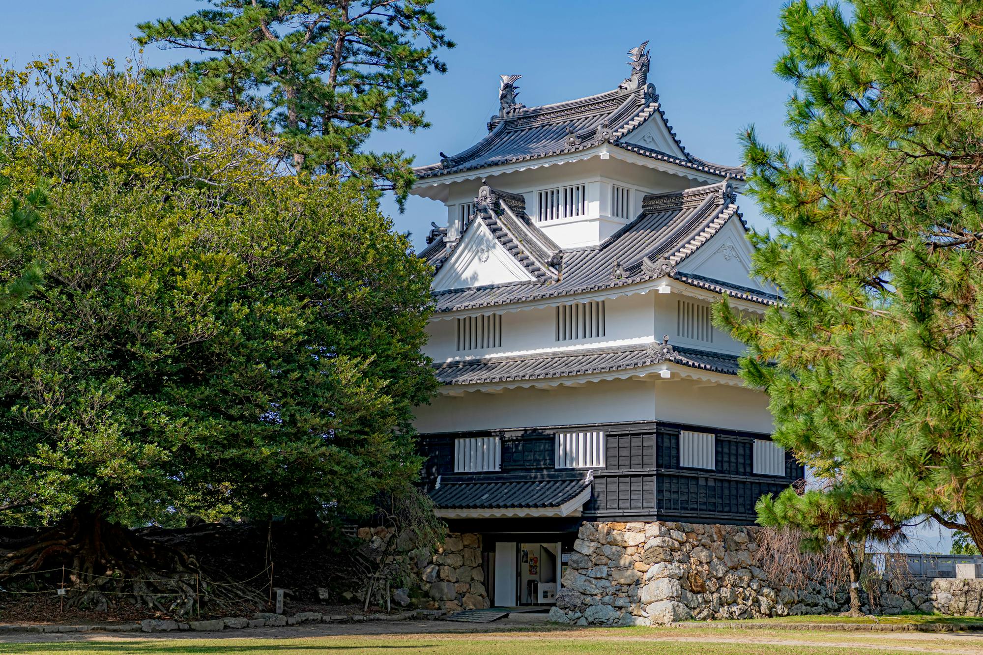 Yoshida Castle