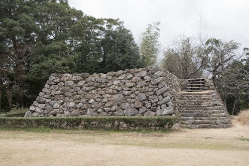 Futamata Castle Ruins