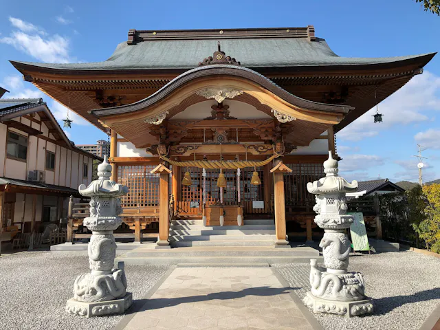 Shirohebi Shrine