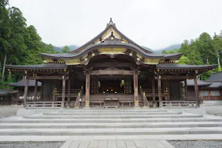 Yahiko Shrine