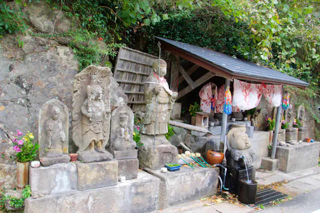 Kawai Guardian Deity Water Spring