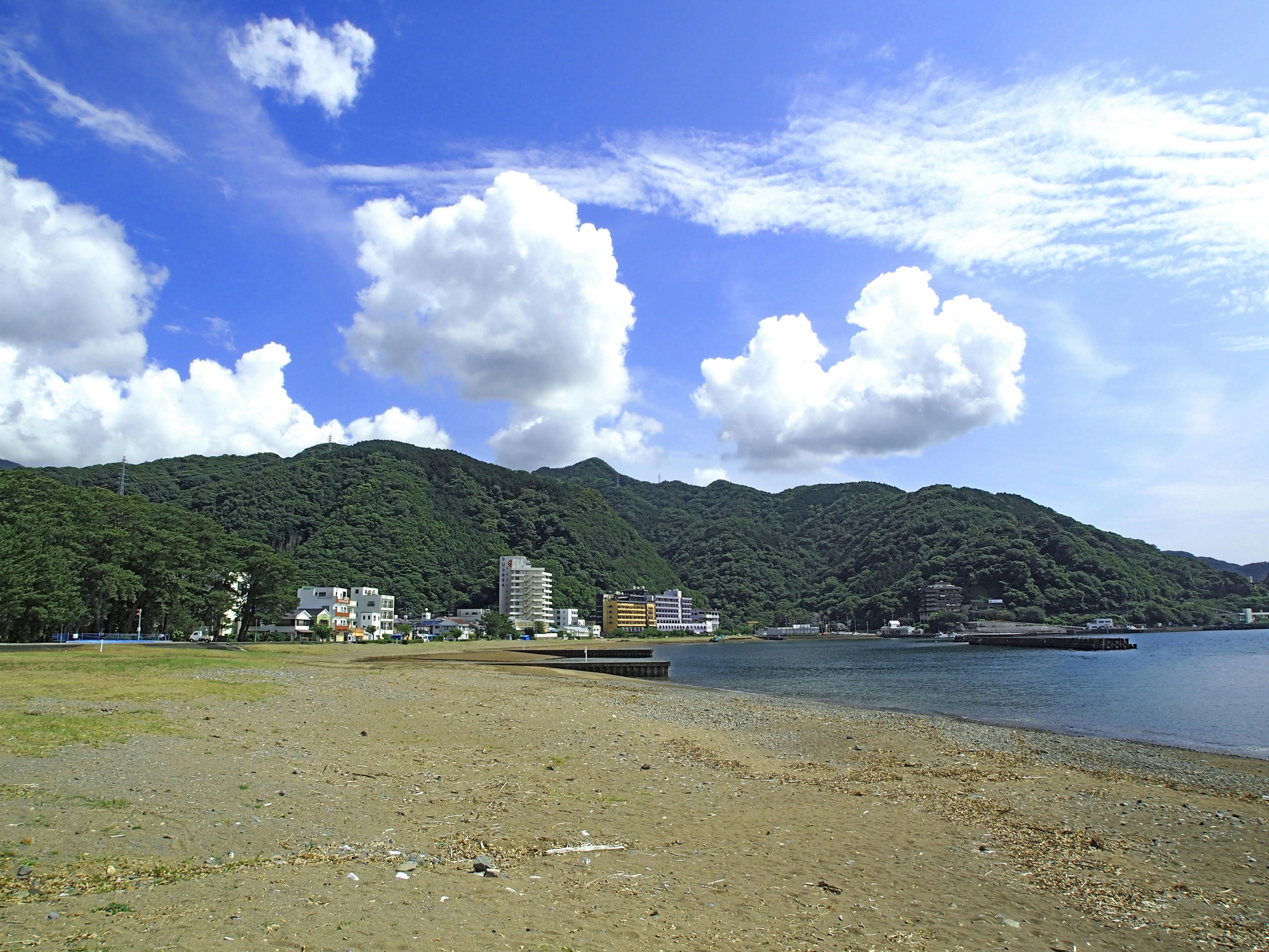 Toi Beach