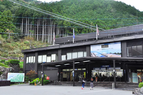 Biwako Valley Ropeway Bottom Station