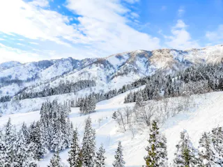 Muikamachi Hakkaisan Ski Resort