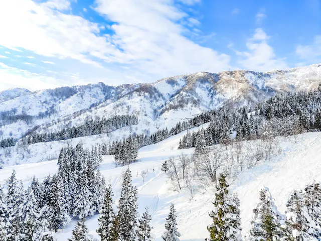 Muikamachi Hakkaisan Ski Resort