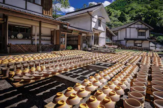 Onta Pottery Village