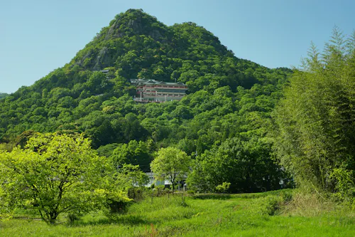 Tarobogu Shrine (Aga Shrine)