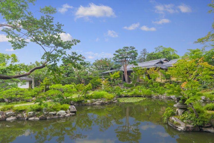 Isuien Garden and Neiraku Museum