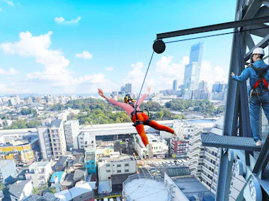 Tsutenkaku Dive and Walk