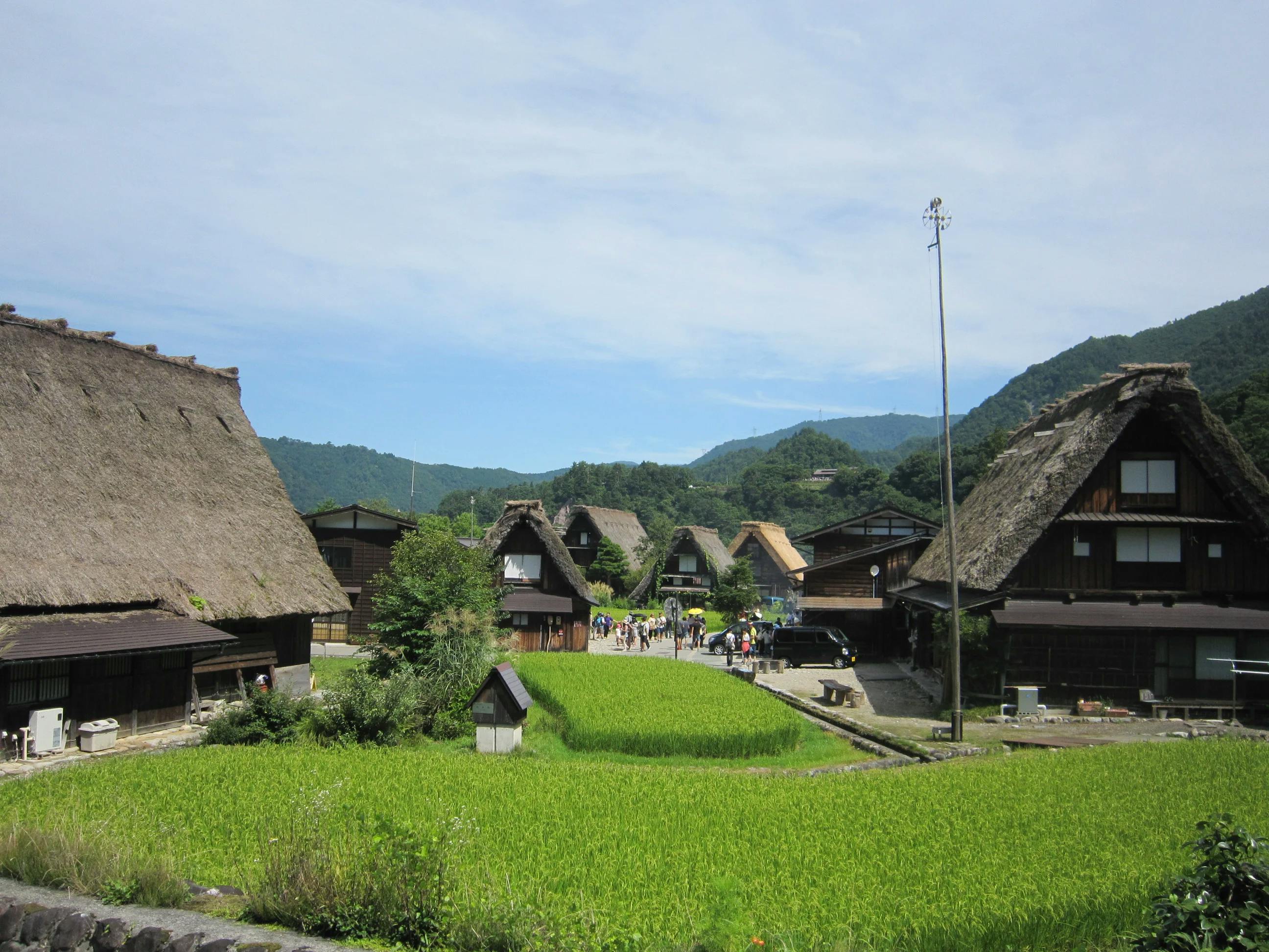 Shirakawa-go and Takayama Platinum Route Tour