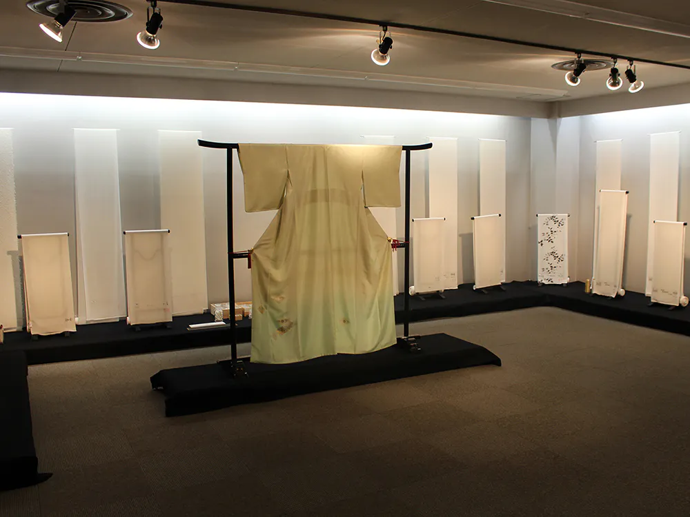 Silk White Fabric Museum & Yuzen Gold Painting Experience