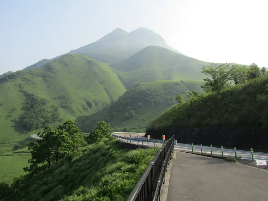 The majestic Mount Yufu seen from Sagiridai in Yufu City, Oita Prefecture The majestic Mount Yufu seen from Sagiridai in Yufu City, Oita Prefecture