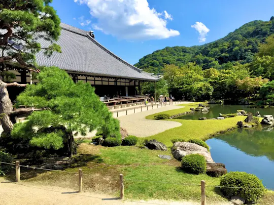 1-Day Walking Tour of Western Kyoto: Arashiyama, Kinkakuji and Koboshi