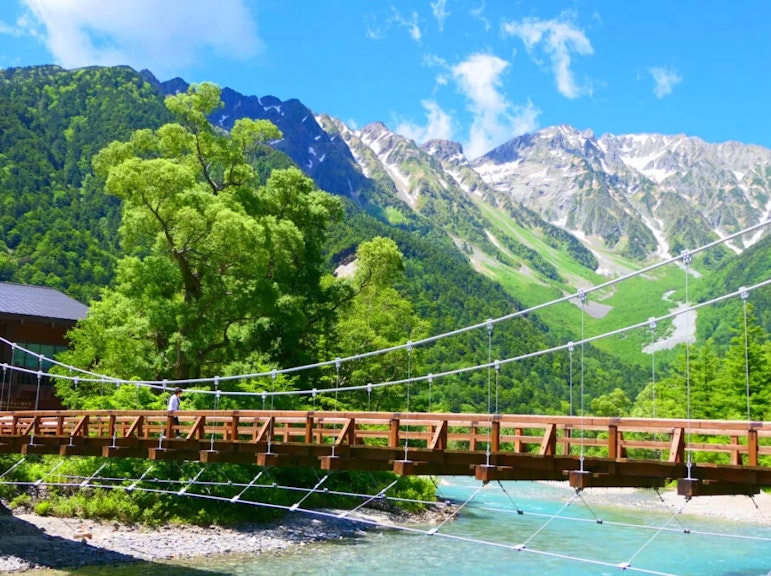1-Day Tour from Takayama: Alpine Splendor - Shinhotaka Ropeway and Kamikochi