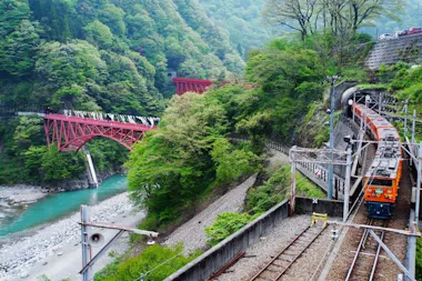 Kurobe Gorge and Unazuki Onsen Tour