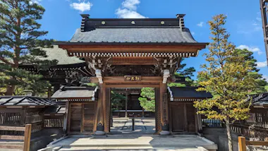 Hida-Furukawa Tour