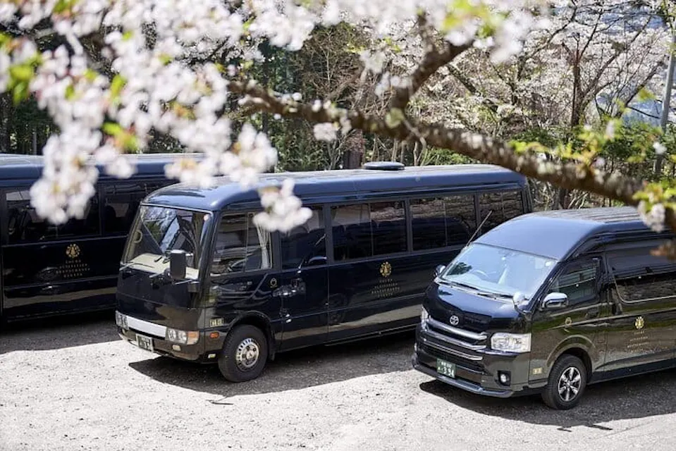 Kamikochi & Matsumoto Tour Kamikochi mountain lodge Japan Alps