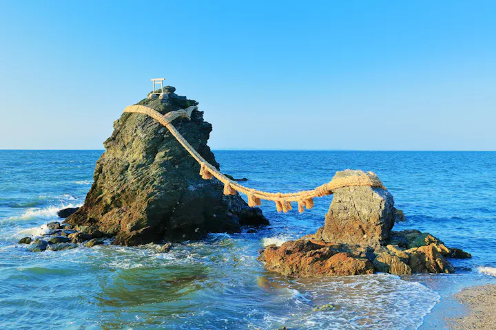Meoto Iwa
