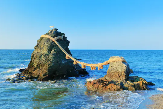 Meoto Iwa