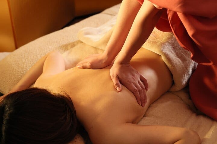 Aroma Massage