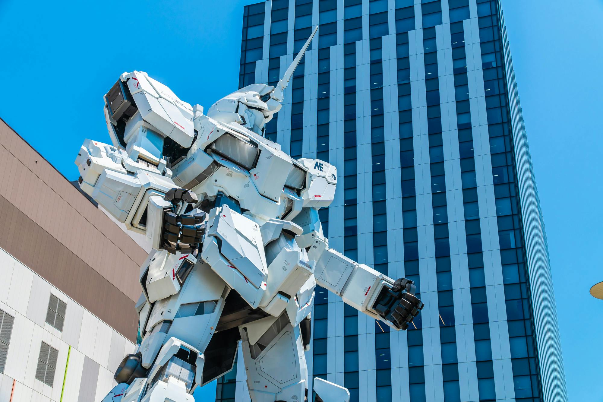 Unicorn Gundam Statue