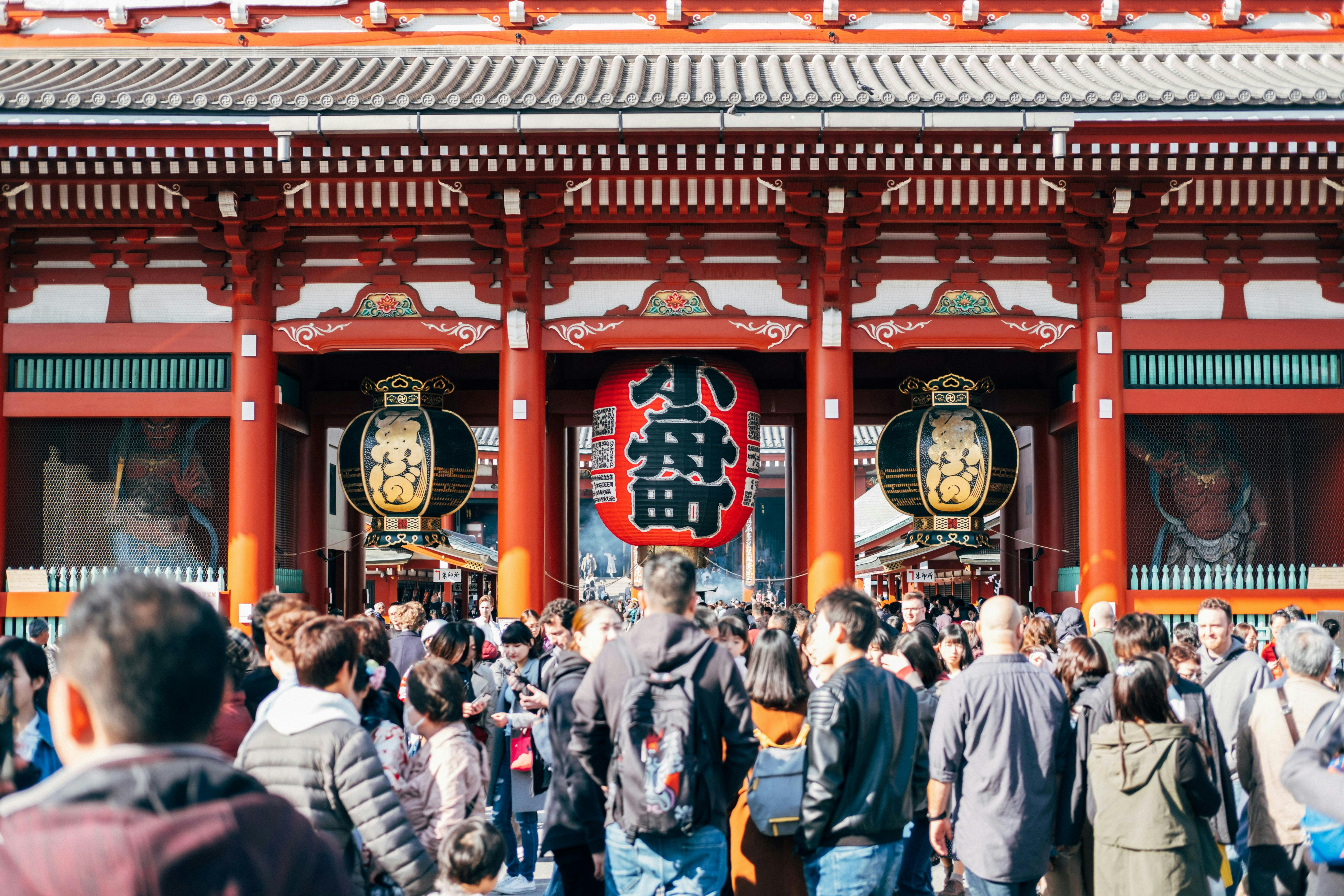 Historical Tokyo Private Walking Tour: Asakusa, Ueno and the Imperial Palace