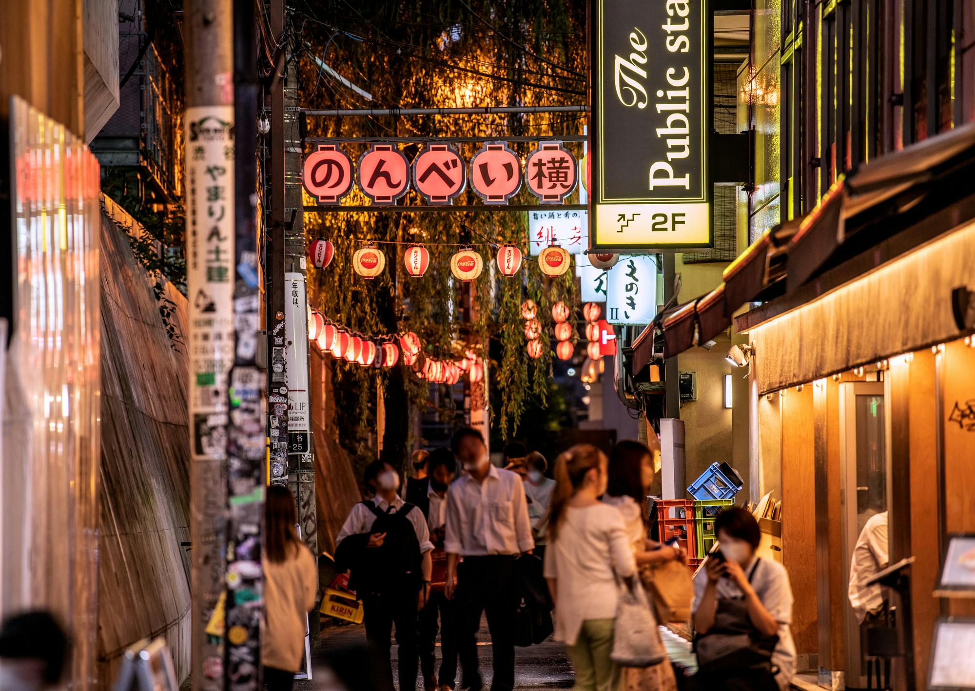 Tokyo: Shibuya Highlights Walking Tour and Secret View Spot