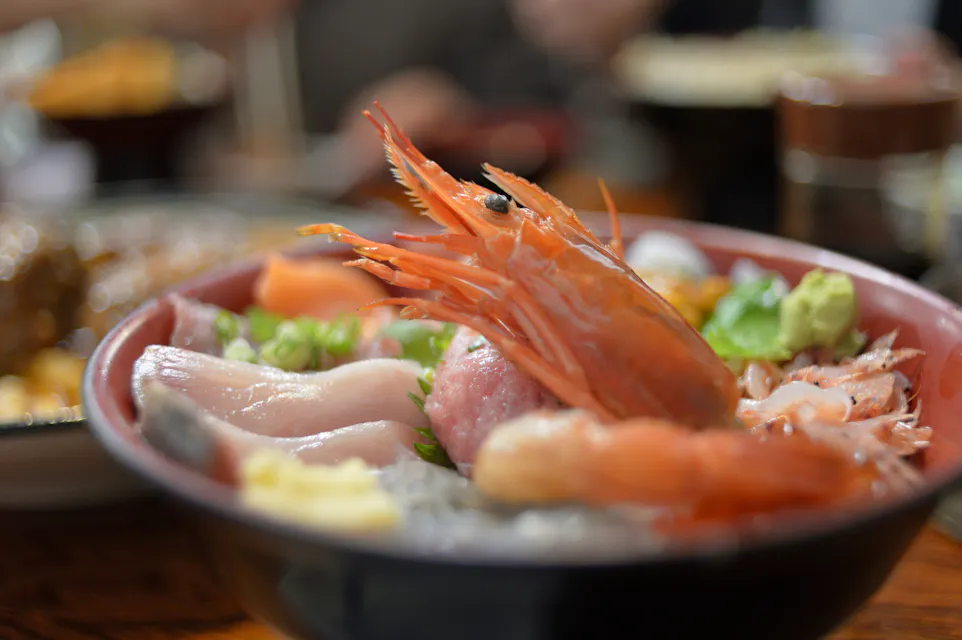 A bowl of kaisendon topped with raw fish, tuna, sweet shrimp and wasabi at a Tsukiji Outer Market restaurant