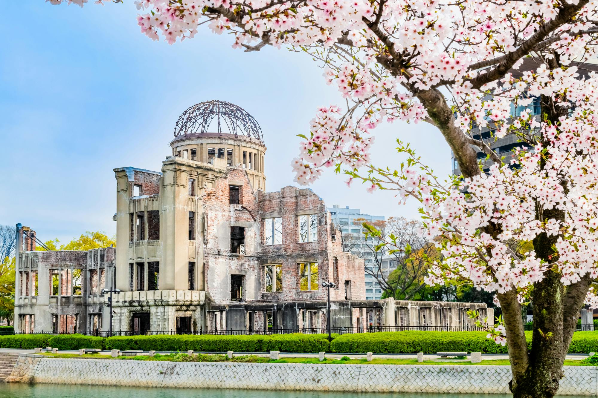 Peace Memorial Park & A-Bomb Dome Walking Tour (Group)