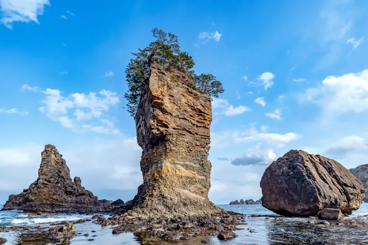 Sannoiwa Rocks