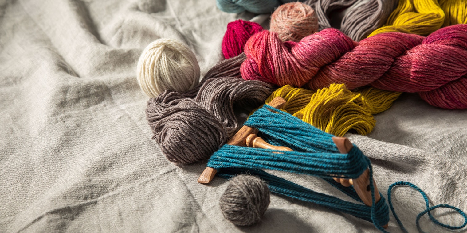 Skeins and balls of yarn