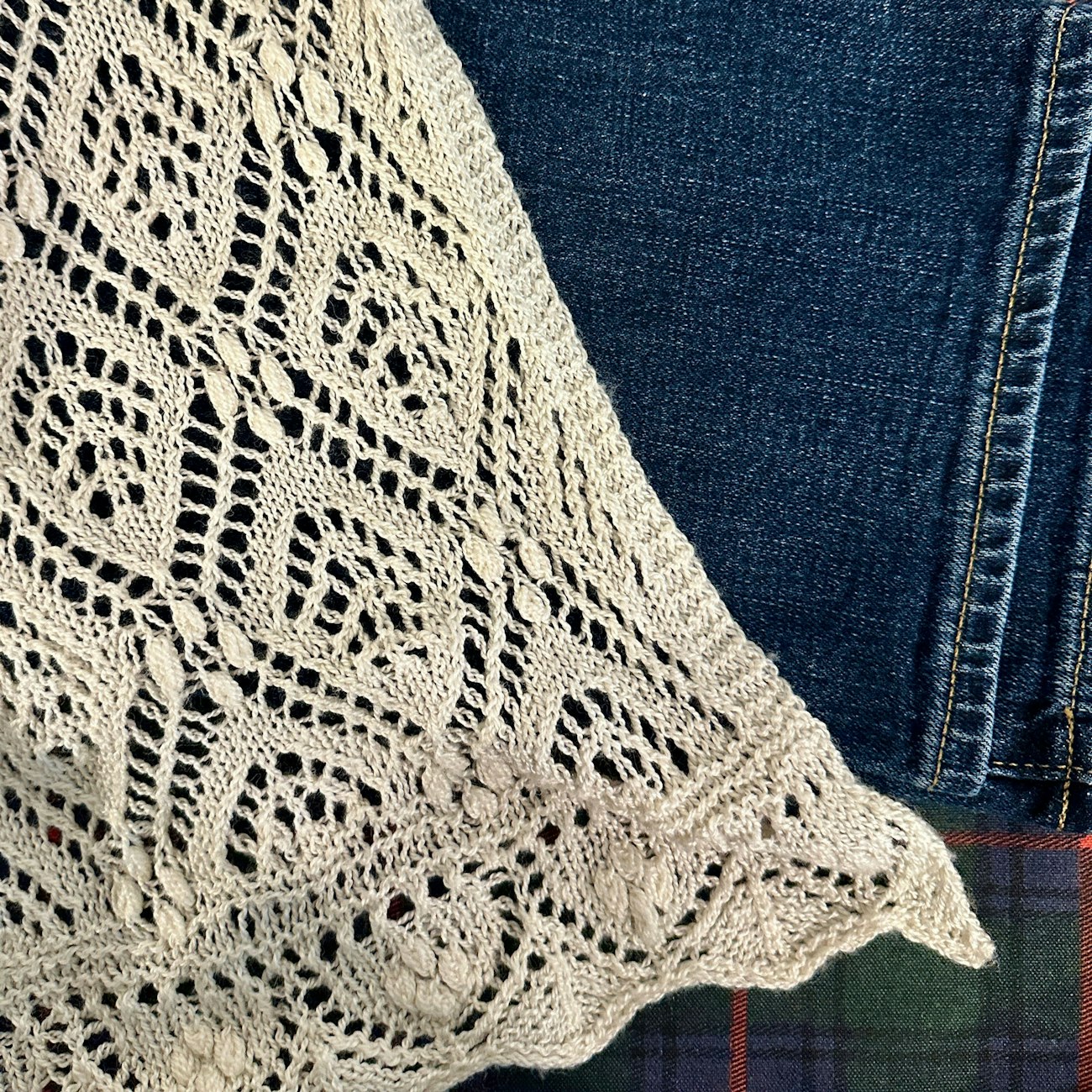 Estonian shawl, blue jeans, tartan flannel