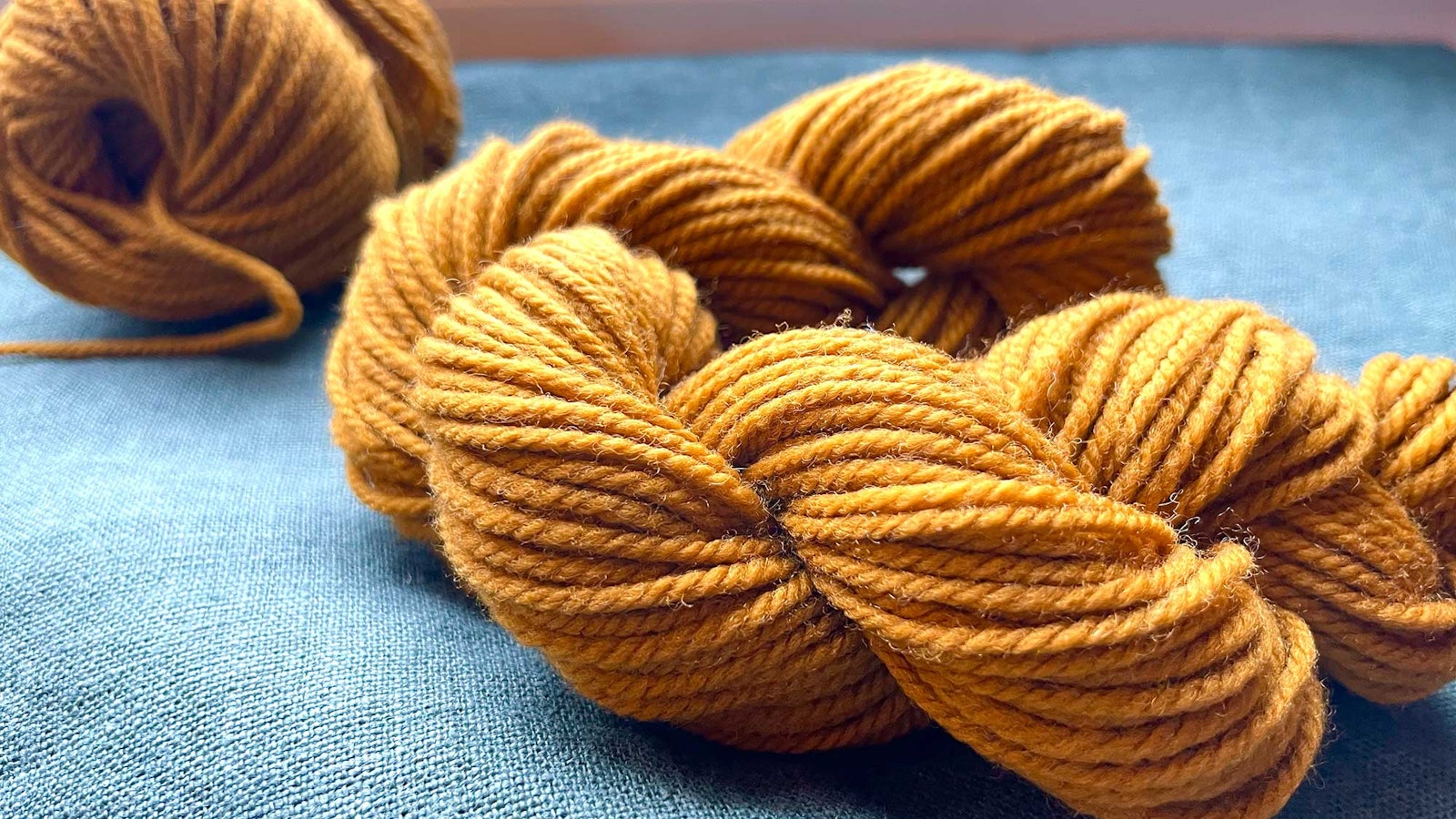 What is WorstedSpun? Farm & Fiber Knits
