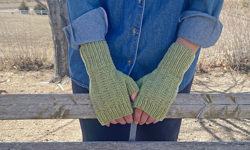 green fingerless mitts