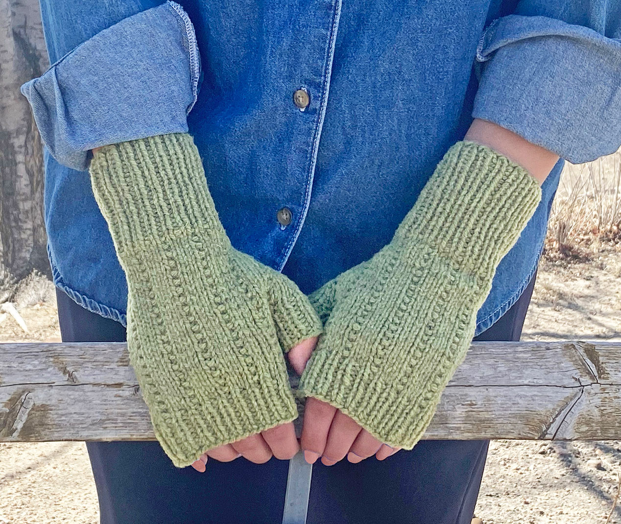 Wanderlust Mitts Image