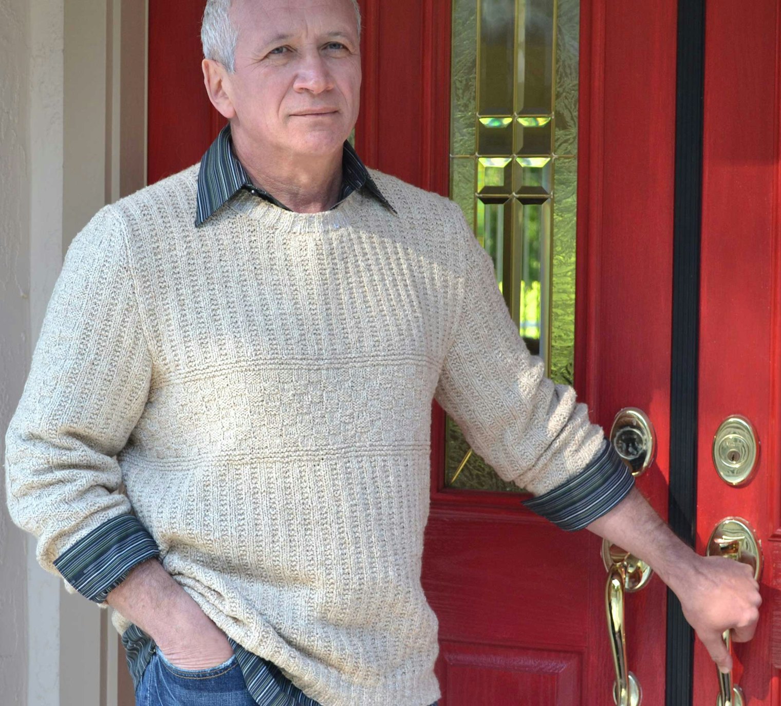 The Simon Pullover includes a combination of sophisticated and simple stitch patterns. With set-in sleeves, there is no bulk in the chest area. Photo by Faina Goberstein