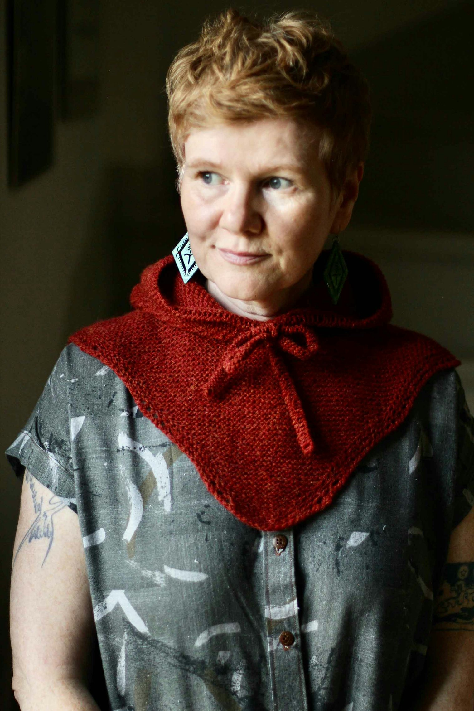 Gudrun’s Hairst Hap Hood, worn as a dickie.