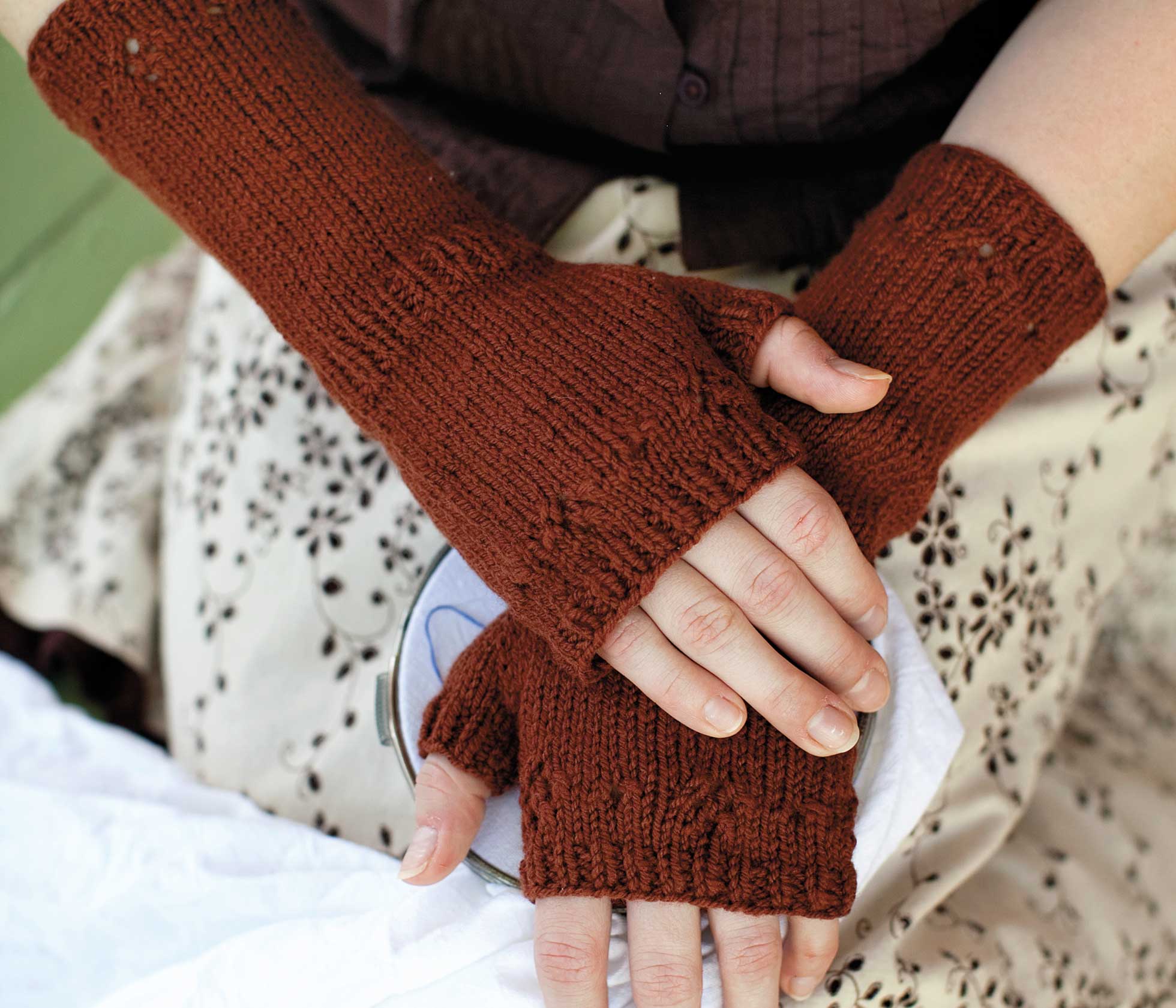Open Carriage Gloves Image