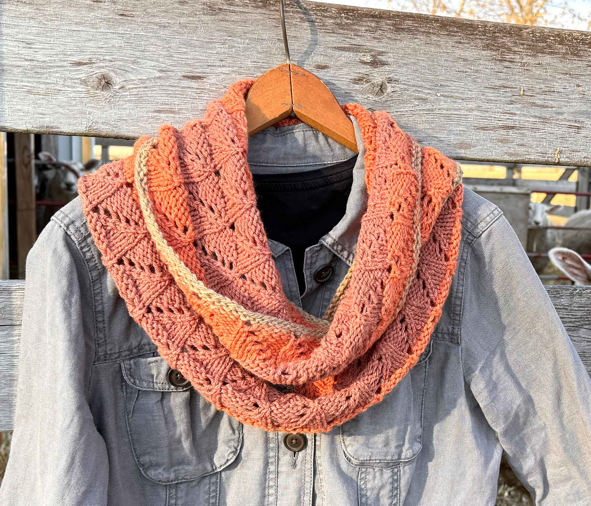 Pleats and Ladders Cowl Image