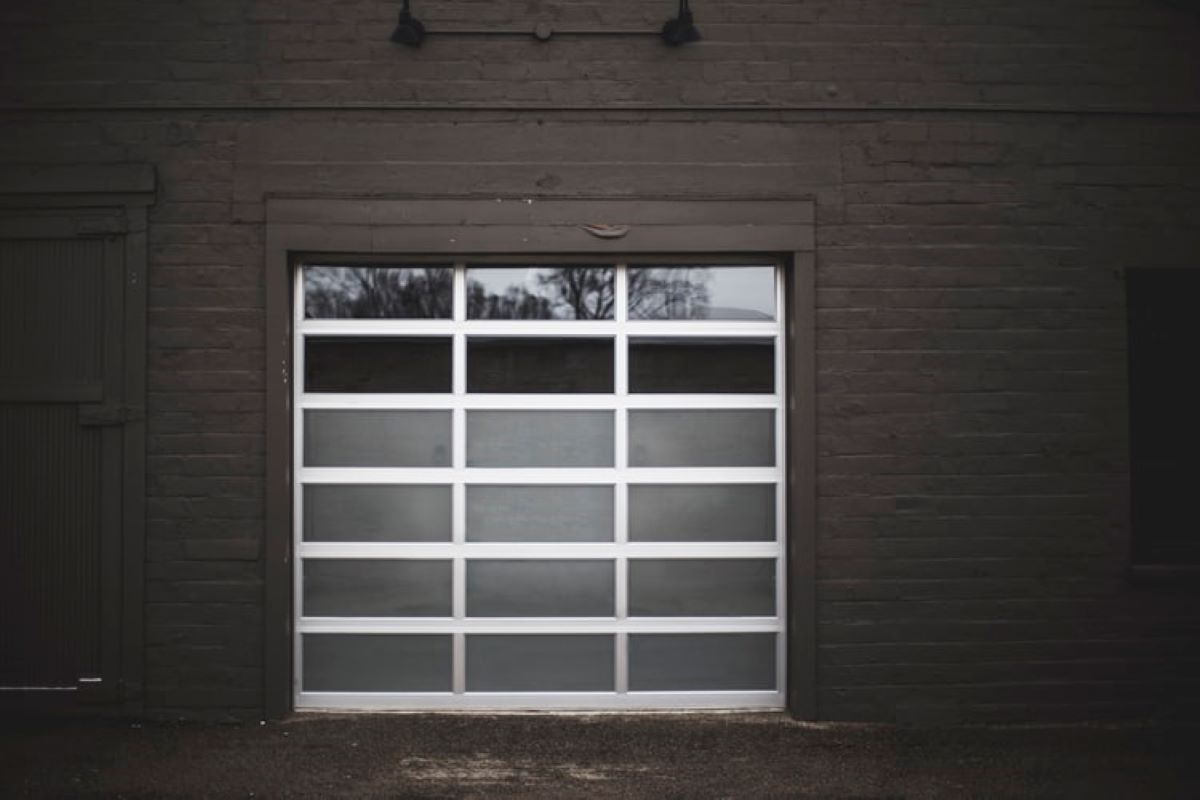 garage closed door